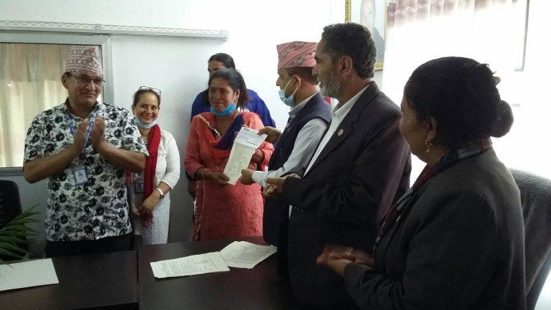 तीन सहकारीलाई १३ लाख अनुदान